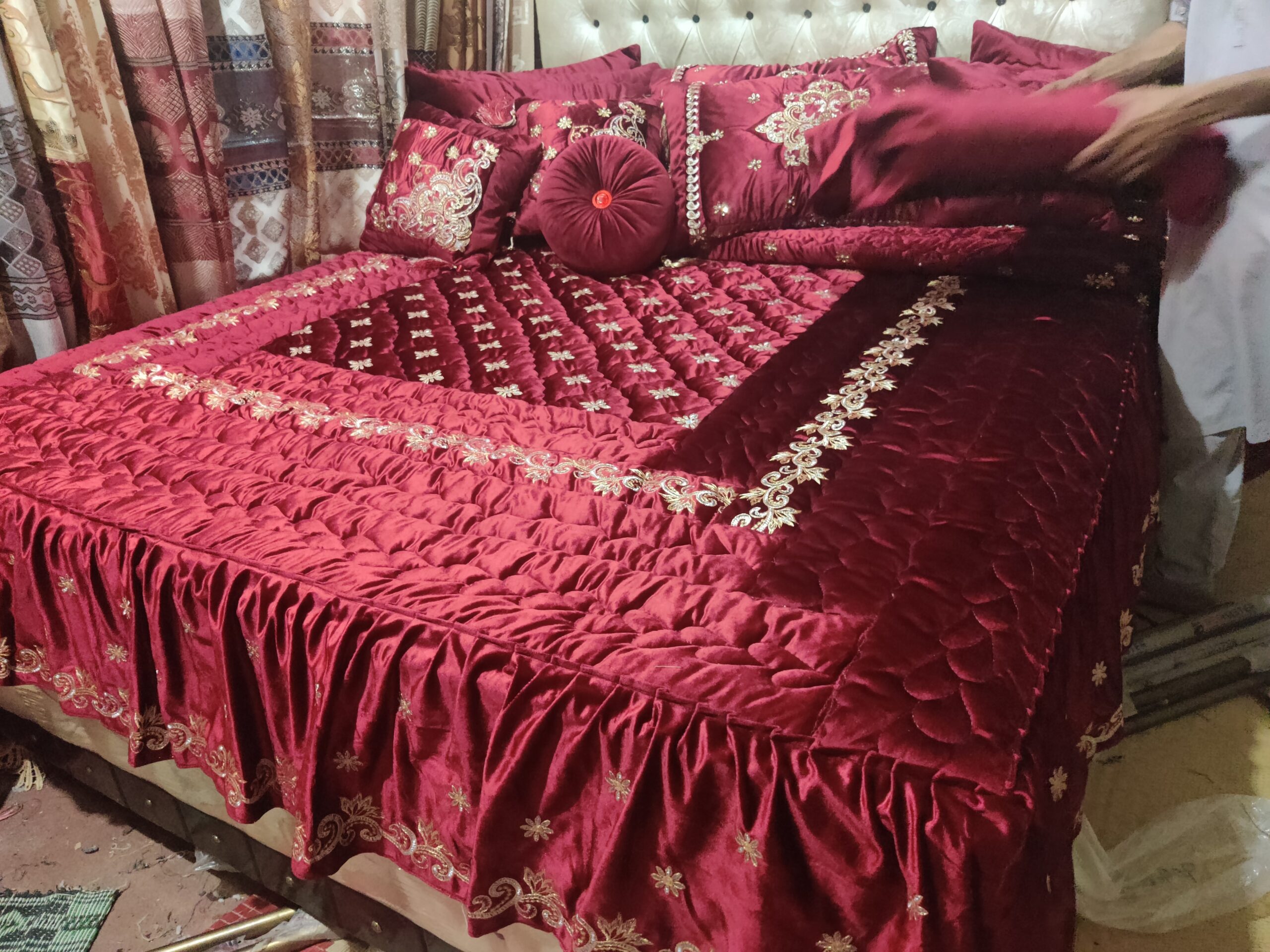 13PC Velvet Embroidered Cut Dana Comforter Set ABBA0 - MAROON - Image 4