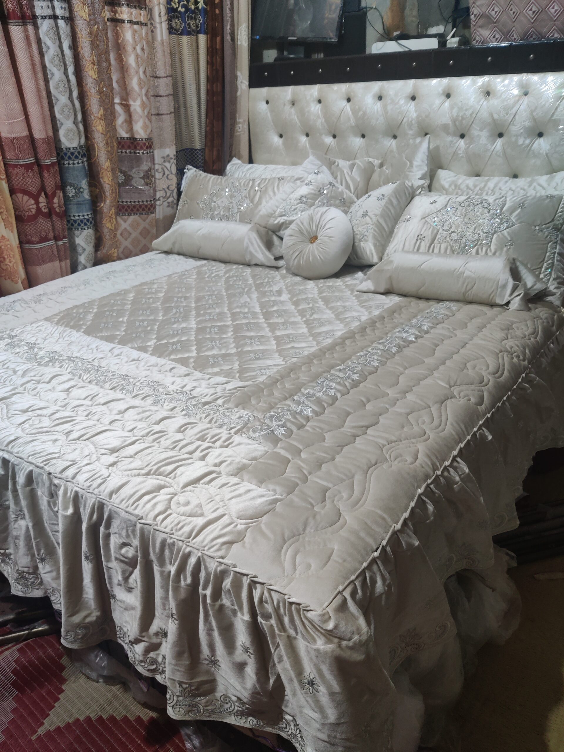 13PC Velvet Embroidered Cut Dana Comforter Set ABBA0 - OFF-WHITE - Image 5