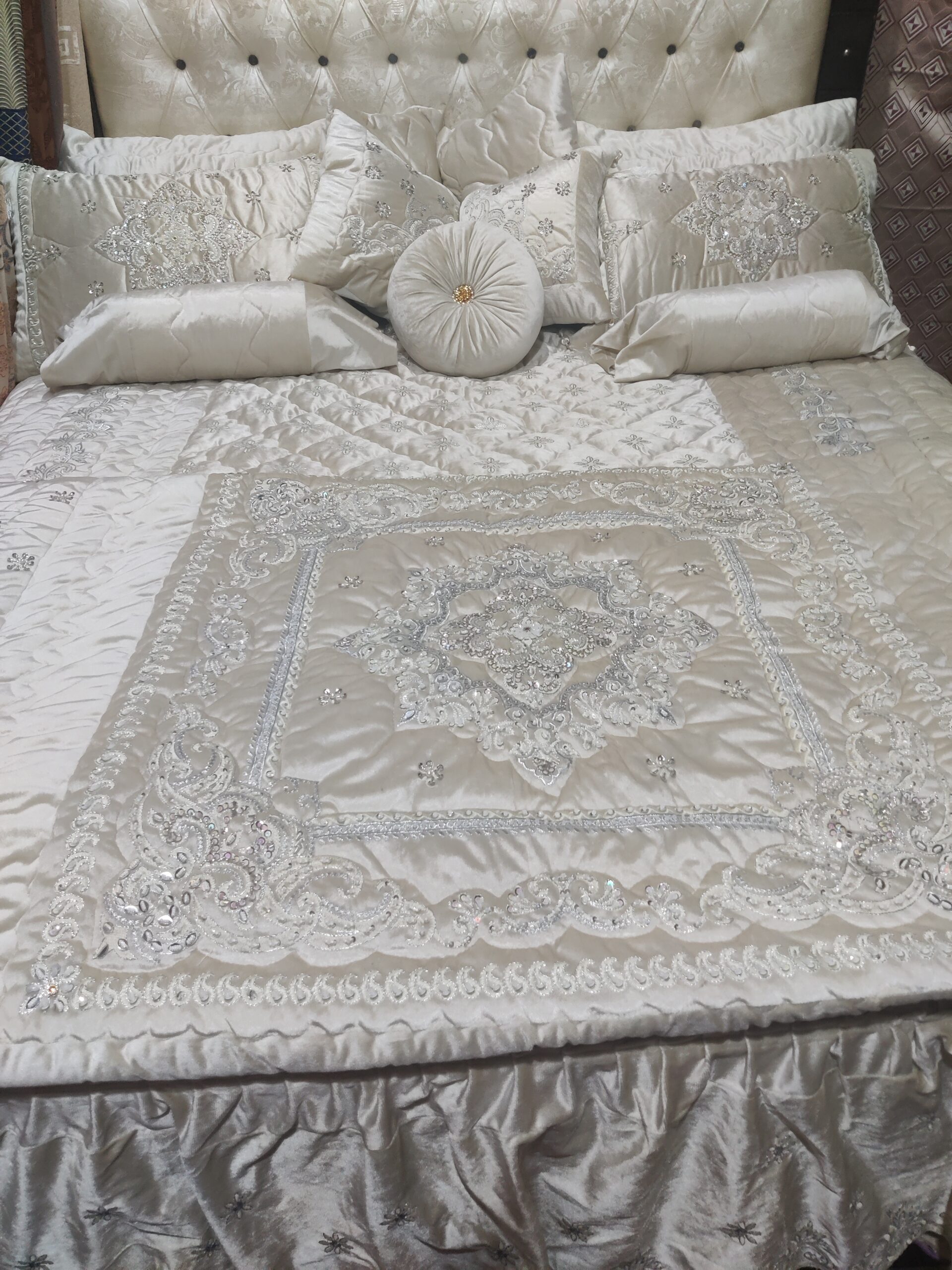 13PC Velvet Embroidered Cut Dana Comforter Set ABBA0 - OFF-WHITE - Image 6