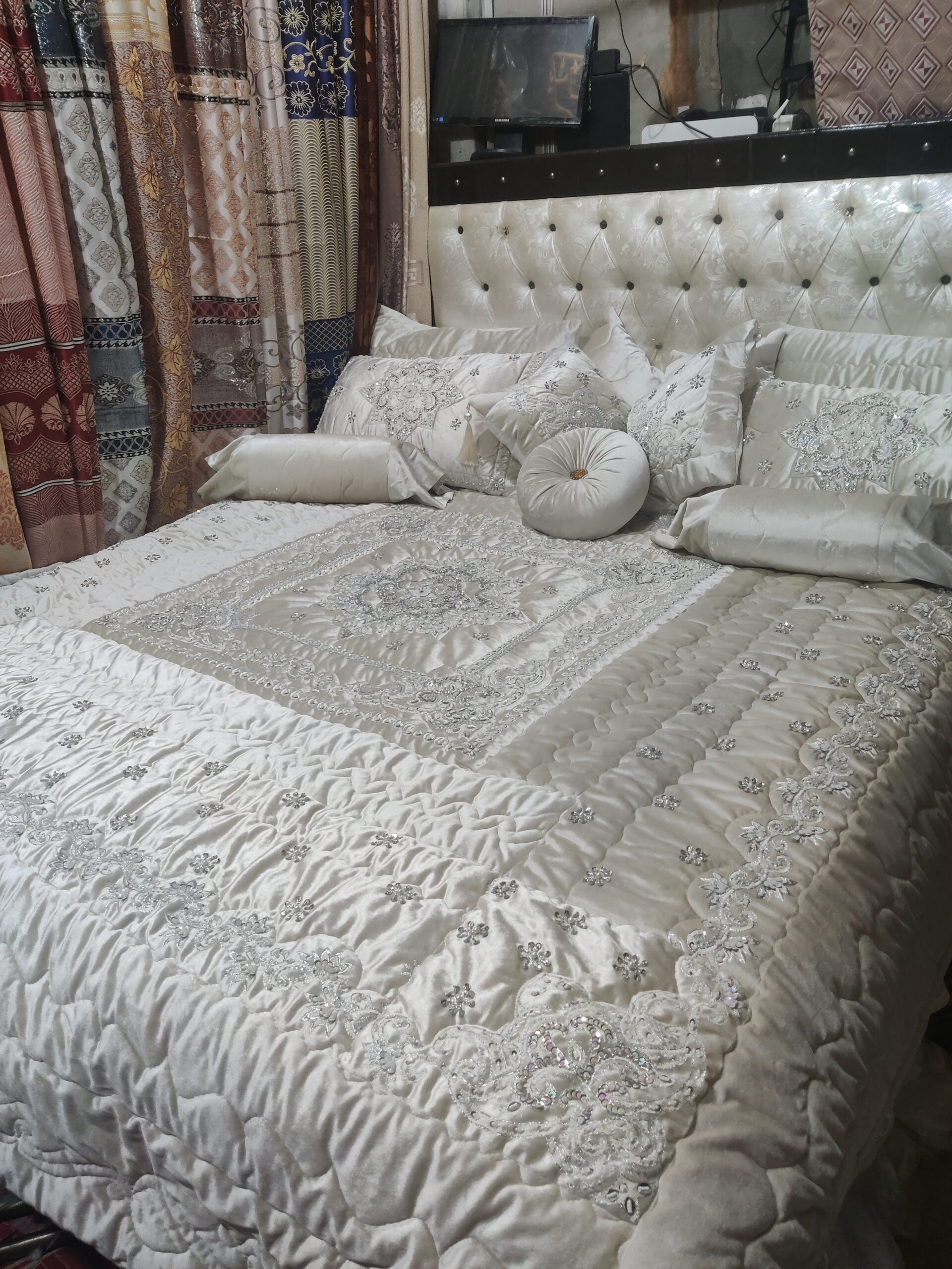 13PC Velvet Embroidered Cut Dana Comforter Set ABBA0 - OFF-WHITE