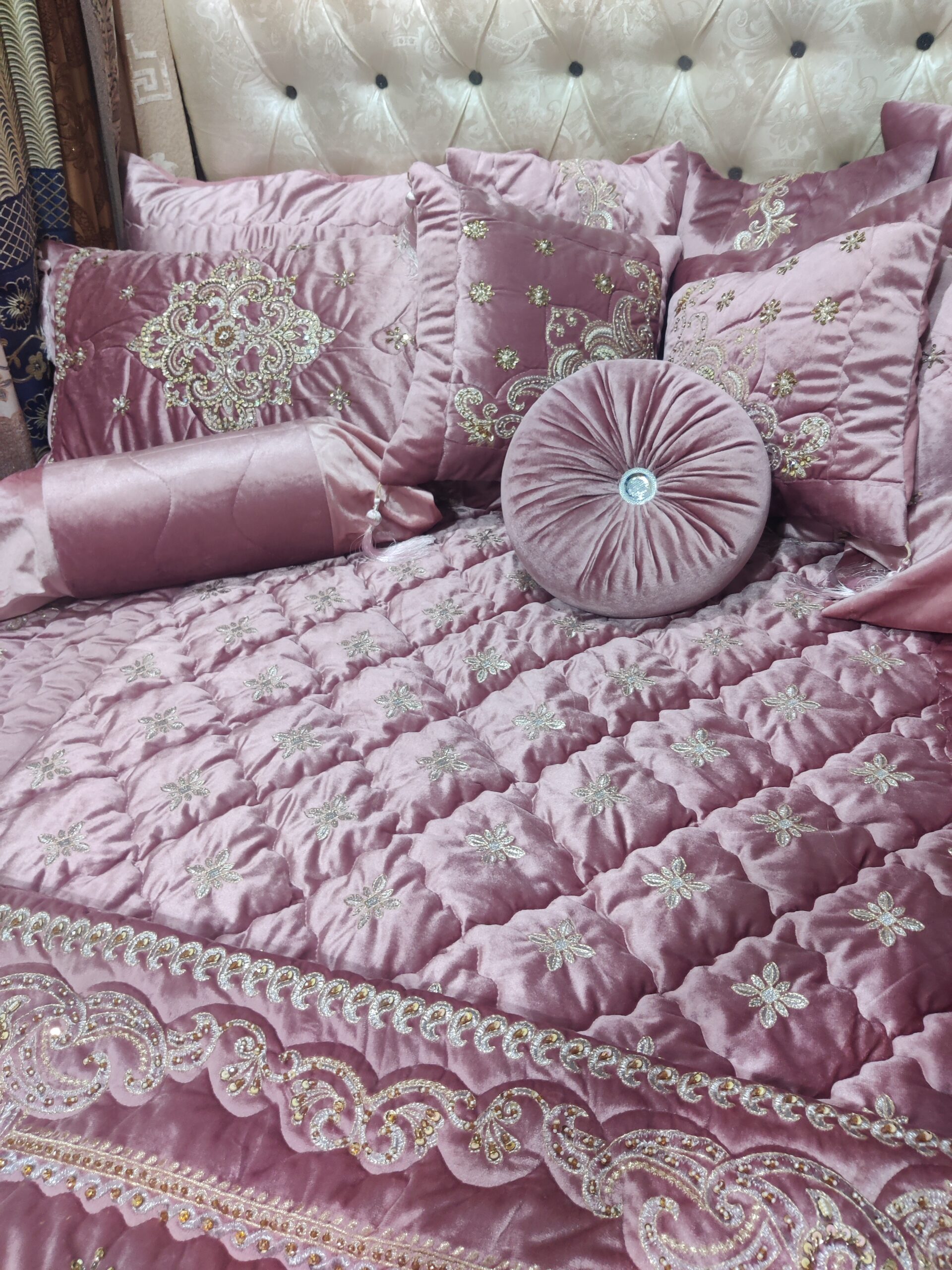 13PC Velvet Embroidered Cut Dana Comforter Set ABBA0 - PINK - Image 3