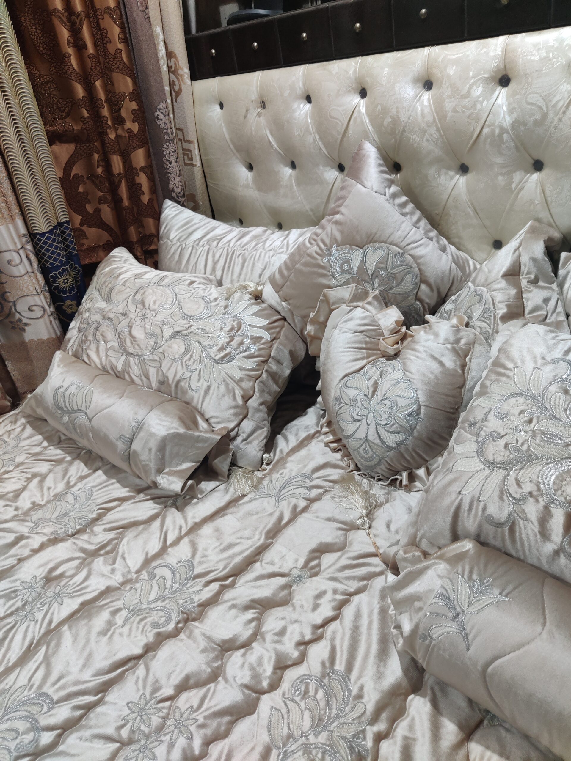 9PC Velvet Embroidered Comforter Set ABBA1- SKIN - Image 5