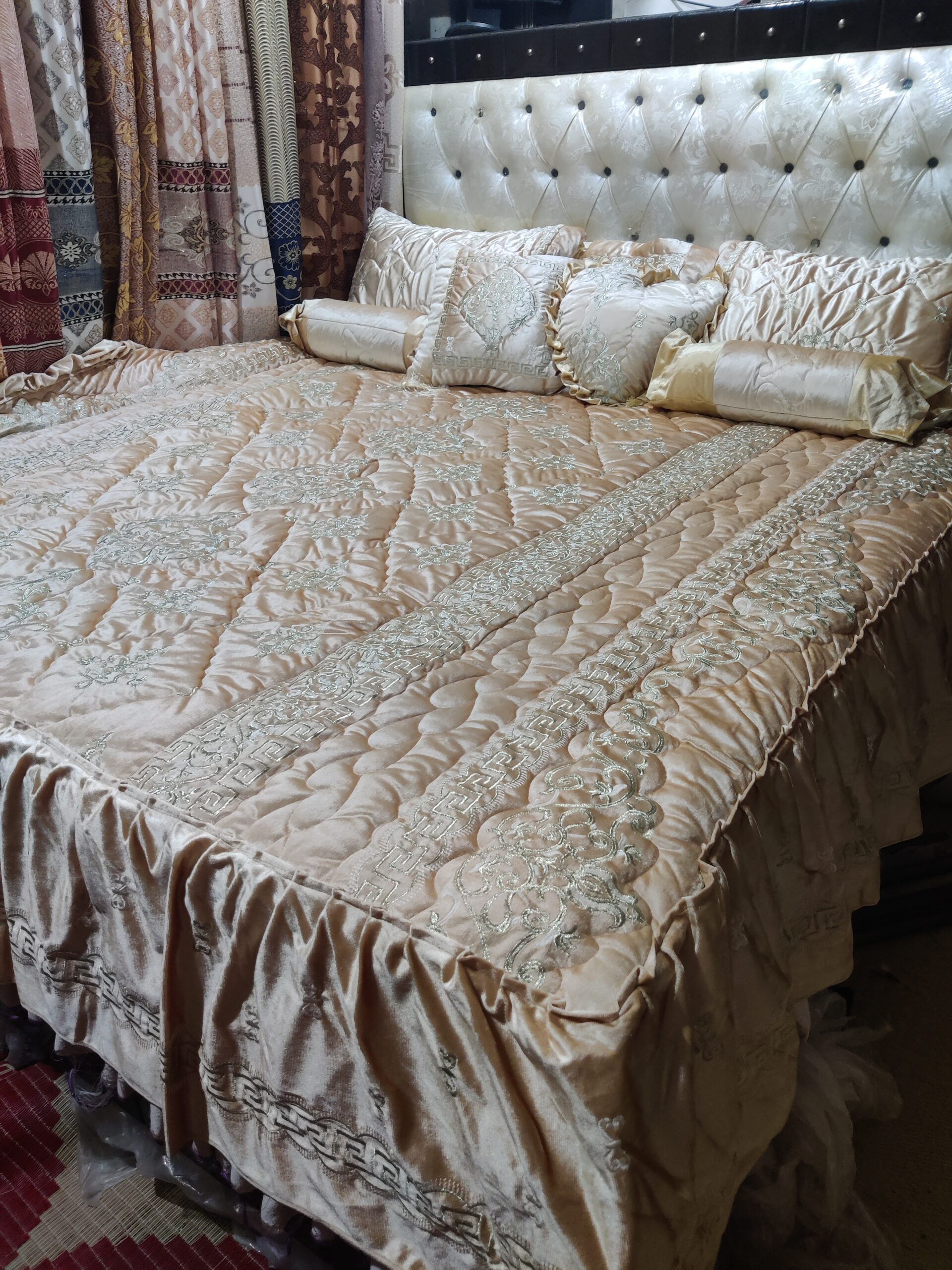 9PC Velvet Embroidered Comforter Set ABBA2- GOLDEN