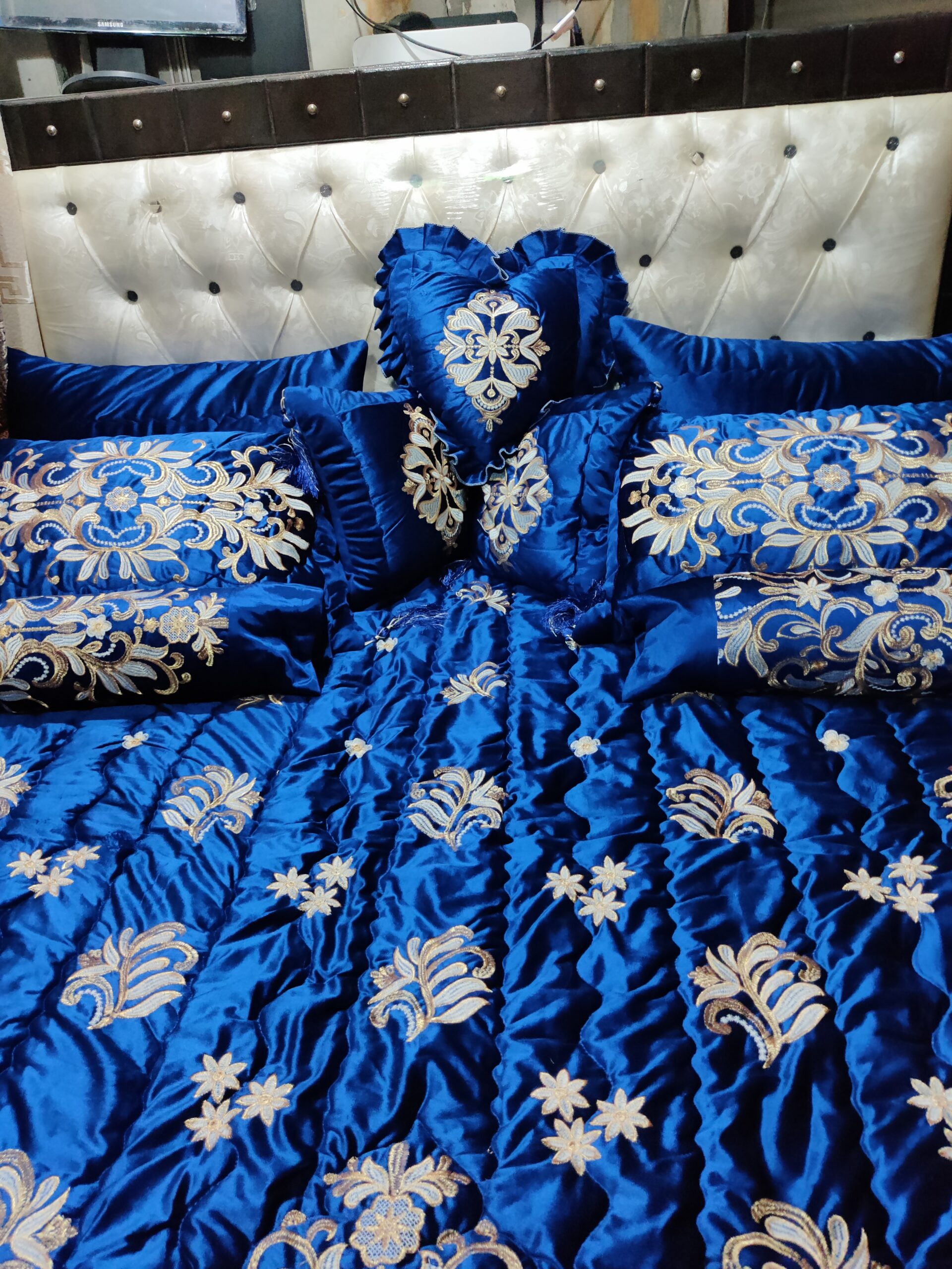 9PC Velvet Embroidered Comforter Set ABBA1- BLUE - Image 7