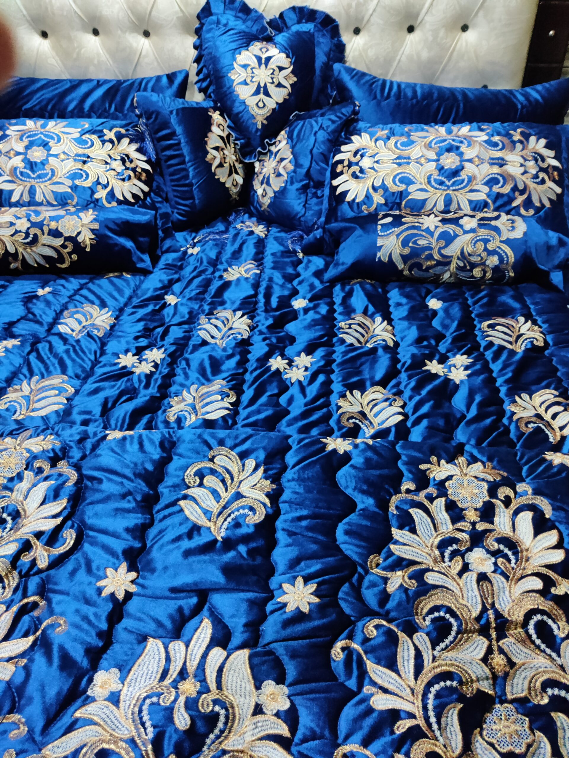 9PC Velvet Embroidered Comforter Set ABBA1- BLUE - Image 3