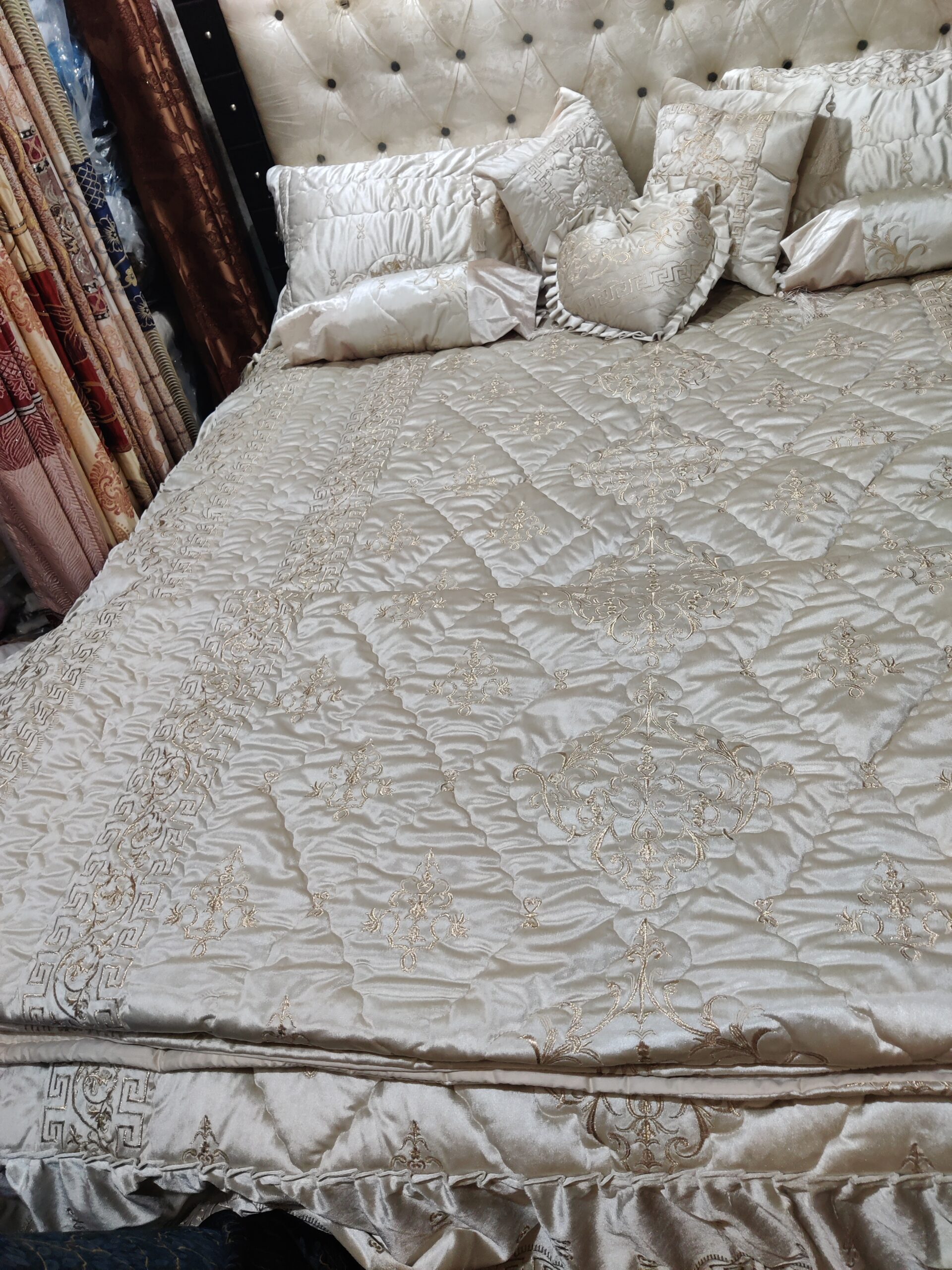 9PC Velvet Embroidered Comforter Set ABBA2- SKIN - Image 4